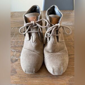 TOMS Tan Suede Lace-Up Wedge Boots Shoes